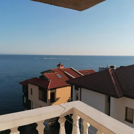 게스트하우스 Tzonevi 3*