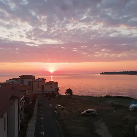 게스트하우스 Tzonevi