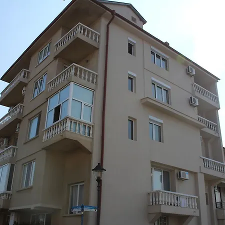 Tzonevi Maison d'hôtes 3*